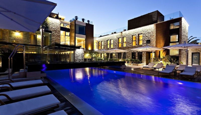 Pool - Hostellerie La Farandole