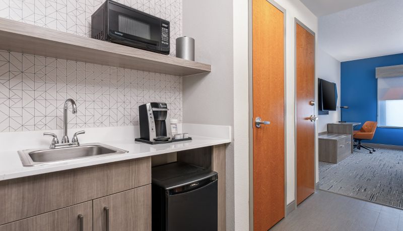 Camera - Holiday Inn Express & Suites COLUMBUS EDINBURGH by IHG