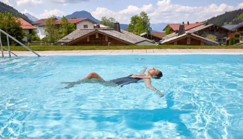 Basen - Panoramahotel Oberjoch