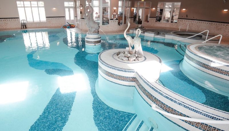 Piscina - Westlodge Hotel