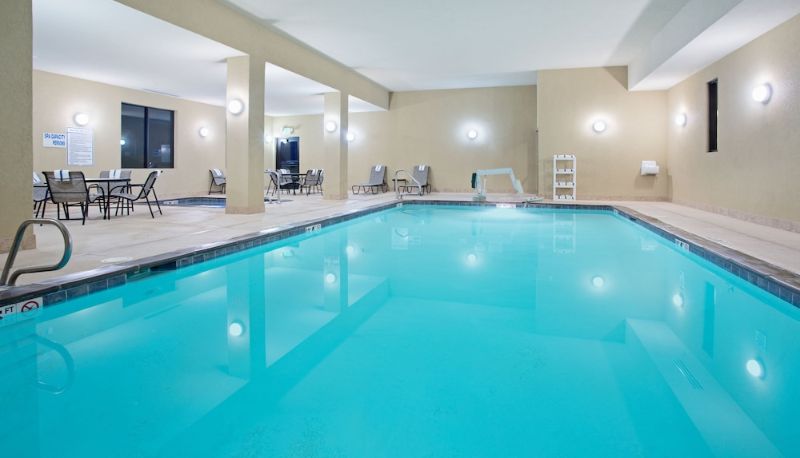 Piscina - Holiday Inn Express & Suites TRUTH OR CONSEQUENCES by IHG