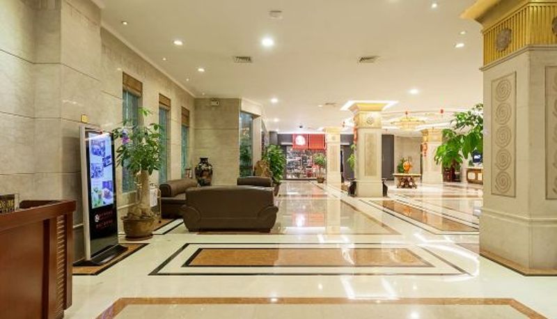 Wellness- und Fitnessbereich - Global Hotel