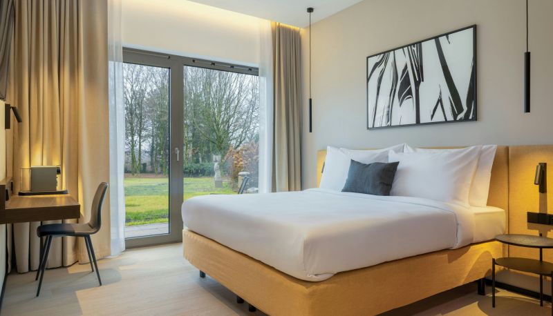 Kamer - DAS AFFALTERBACH Stuttgart Autograph Collection