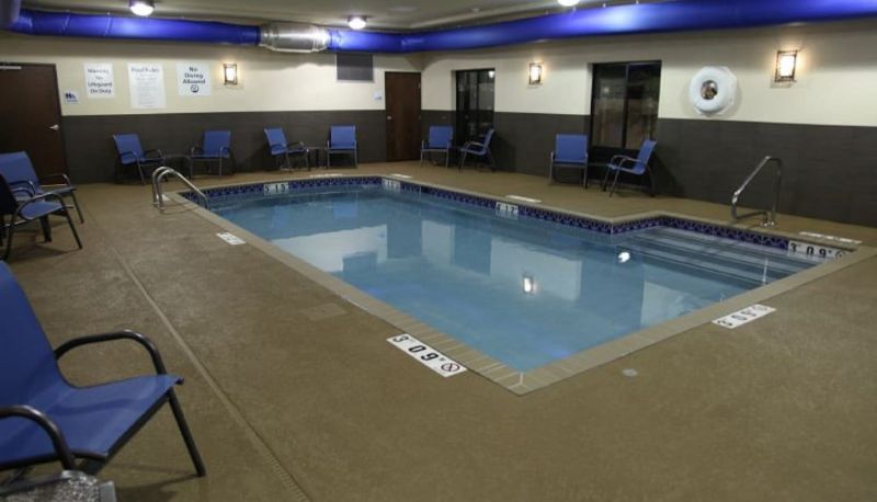 Pool - Holiday Inn Express & Suites HUNTSVILLE AIRPORT by IHG