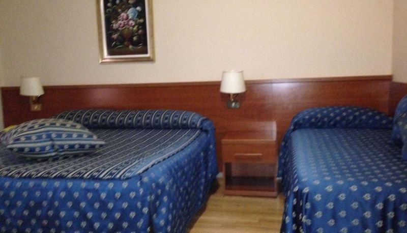 Habitación triple - Hotel Fenicia