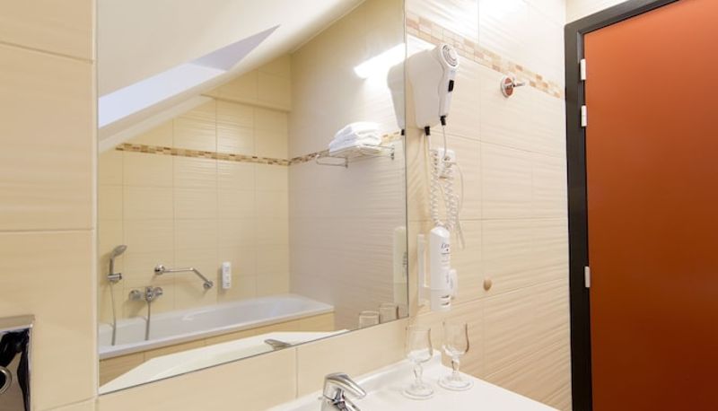 Standart oda - Hotel Leo Station et Annexes