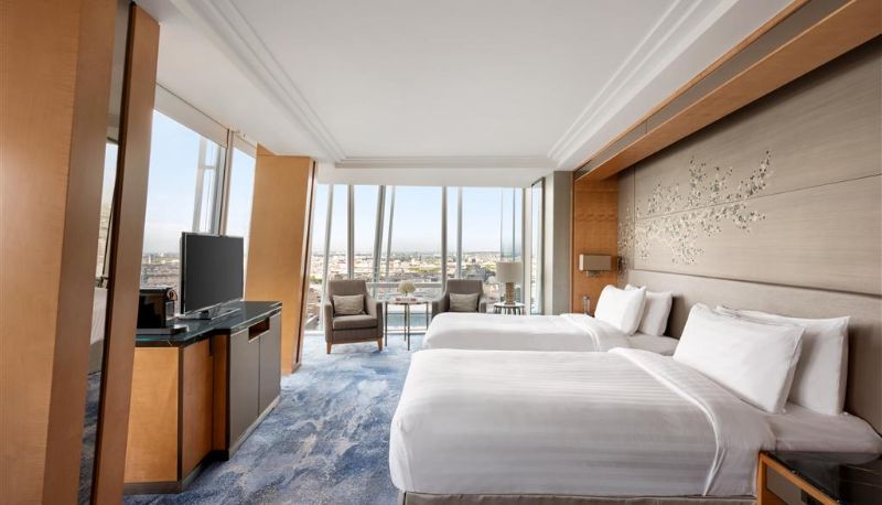 Camera - Shangri-La The Shard London
