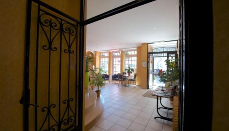 Reception - Logis Hôtel de France Logis