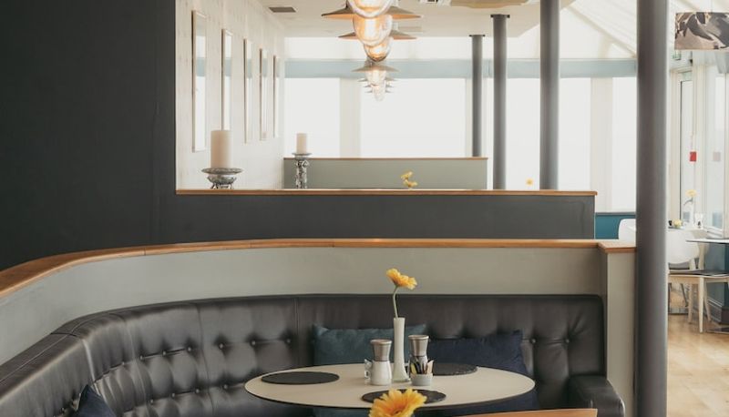 Restaurant - The Land's End Hotel