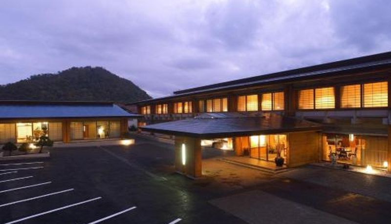 Info - Shikotsuko Daiichi Hotel Suizantei