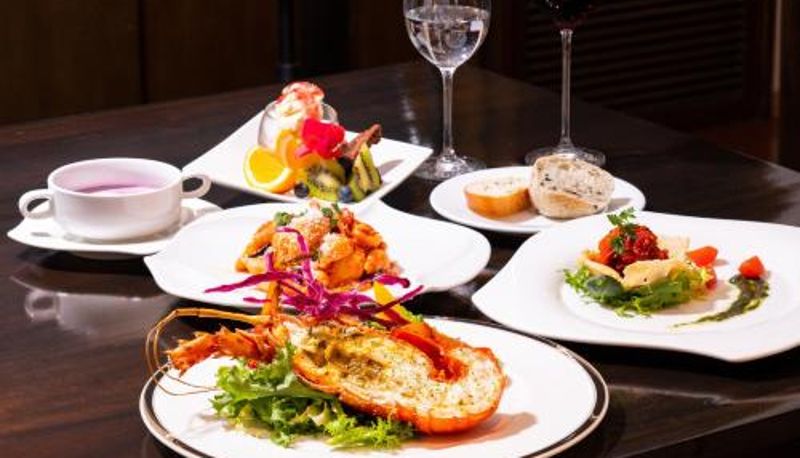 Frühstücksraum innerhalb des Restaurants - Kerama Terrace