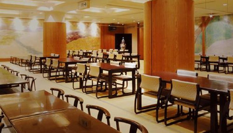 Sala de desayunos dentro del restaurante - Jasmac Plaza Hotel