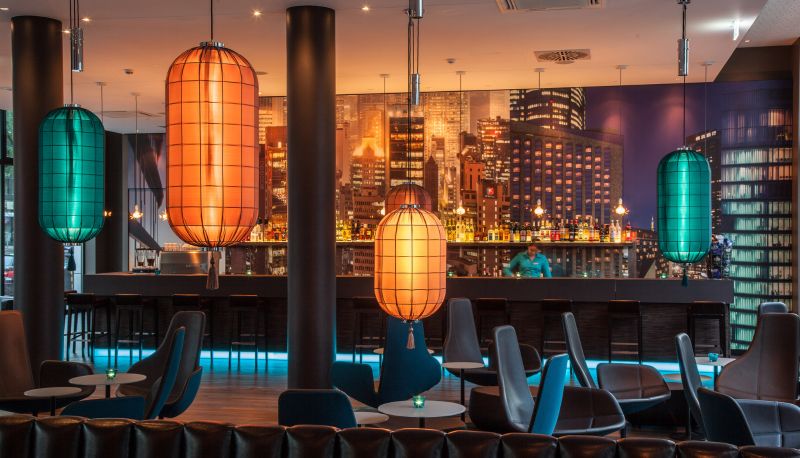 Bar - Motel One Düsseldorf-Hauptbahnhof
