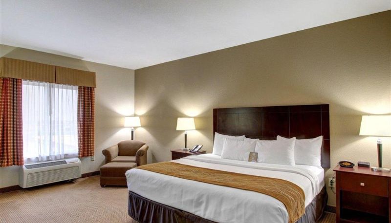 Camera - Comfort Inn & Suites Alvarado