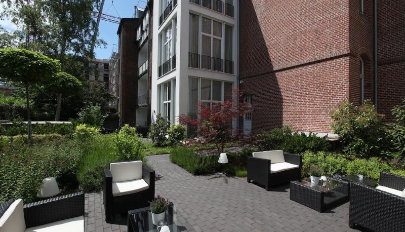 Teras - THE RED Apartments Apartments