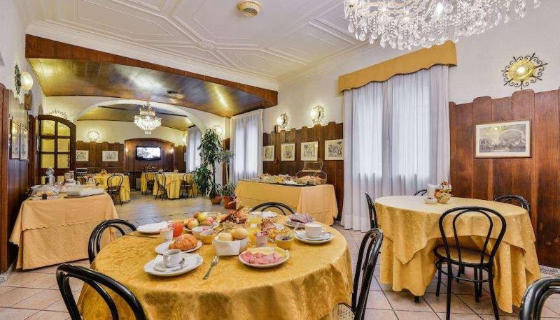 Restaurant - HOTEL DON ABBONDIO