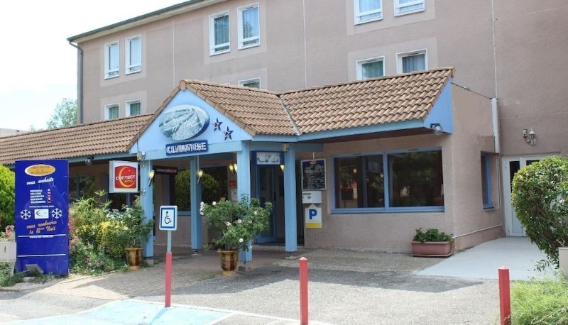 Info - Crau Hotel
