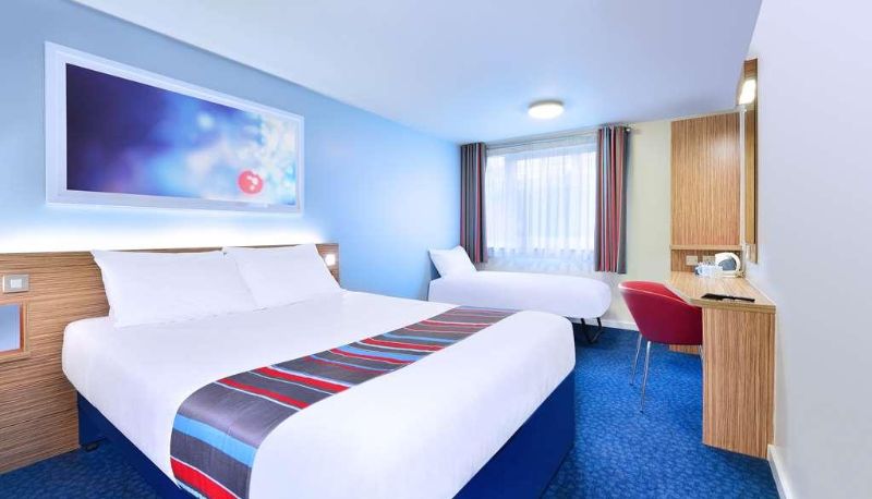 Camera - TRAVELODGE NEWBURY LONDON ROAD