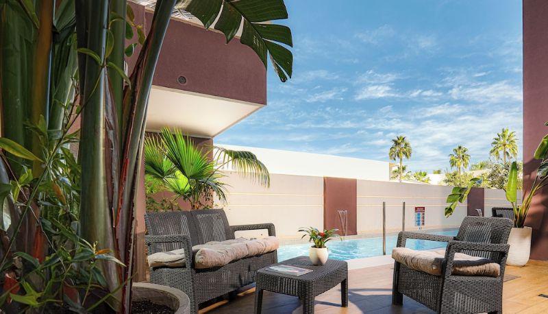 Daire - Dionisos Hotel