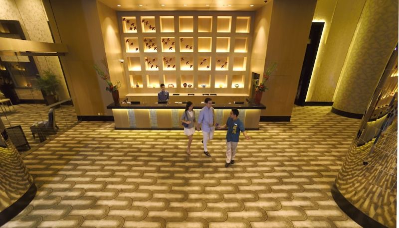 Recepción - Resorts World Sentosa - Hotel Michael