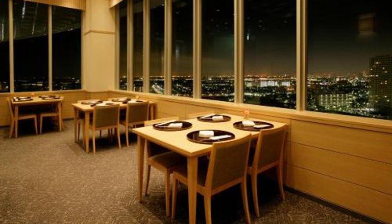 Ontbijtzaal in het restaurant - Hotel Emion Tokyo Bay