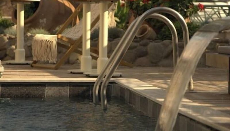プール - Aterna Hotel