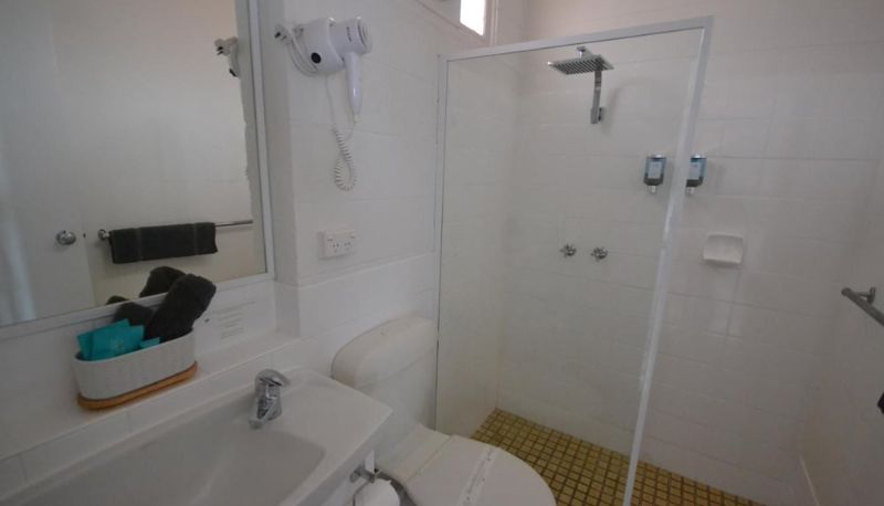 Badezimmer - South House Hotel