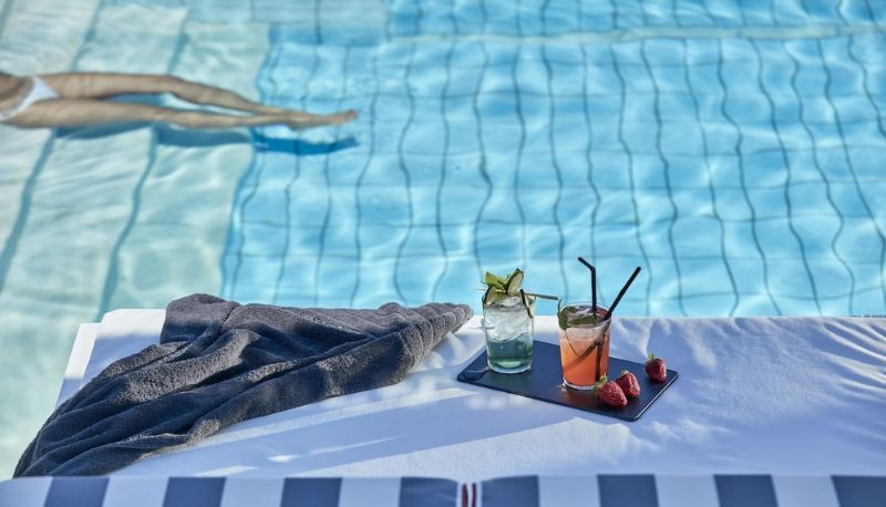 Havuz - Mr & Mrs White Paros
