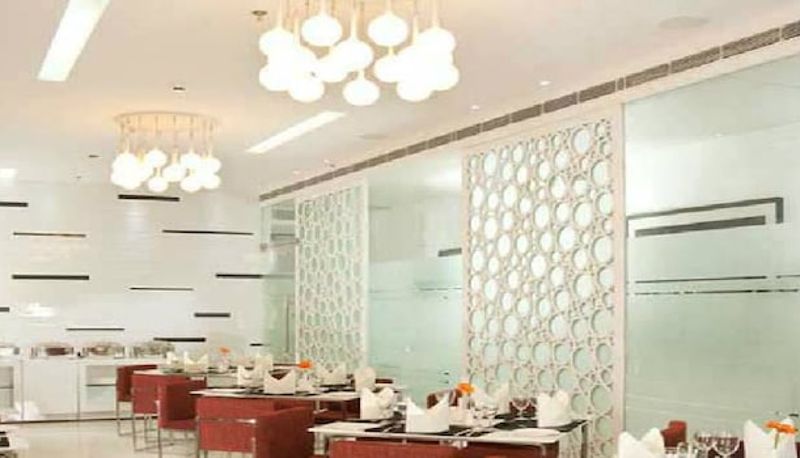 Restaurant - Sapphire Suites