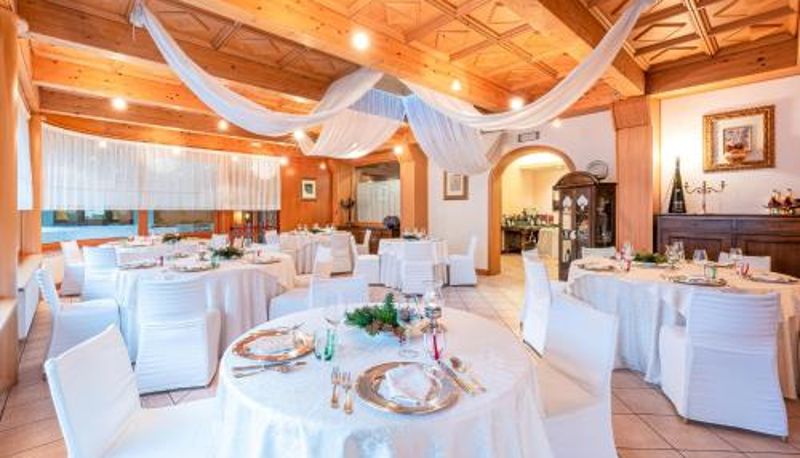 Ontbijtzaal in het restaurant - Hotel La Perla