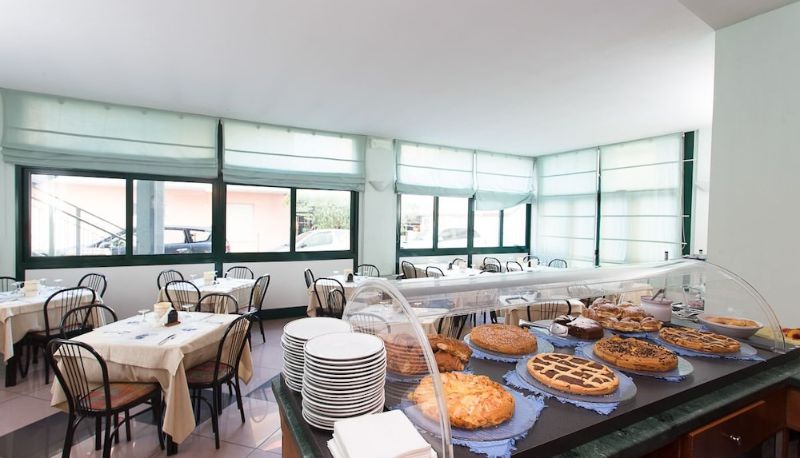 Restaurant - Hotel Emilia