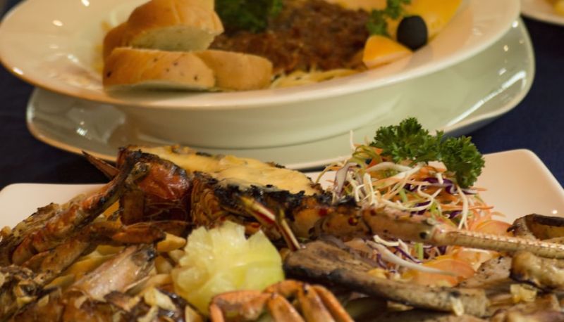 Restaurant - The Beehive