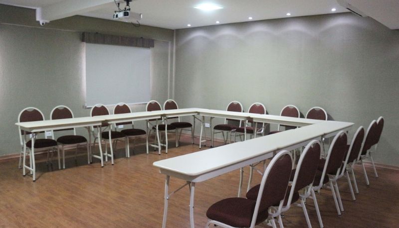 Salle de réunion - H+ Hotel