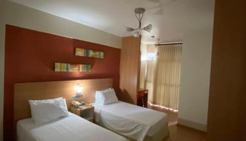 Zimmer - Líber Hotel Nova Serrana - Conforto na Rota da BR-262