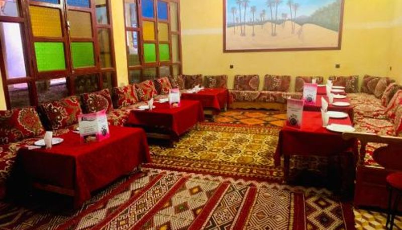 レストラン内の朝食ルーム - HOTEL RESTAURANT LA KaSBAH