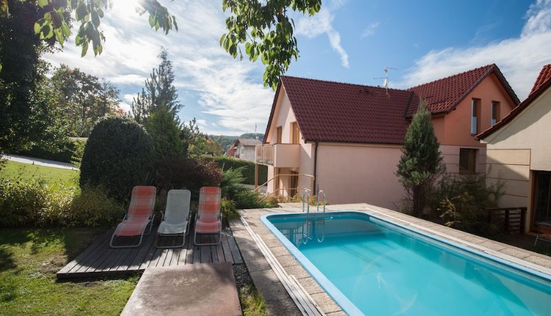 Havuz - Hotel Garni Pod Skalkou