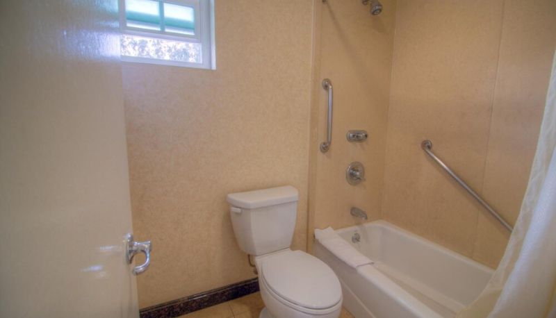 Bathroom - Princess Inn