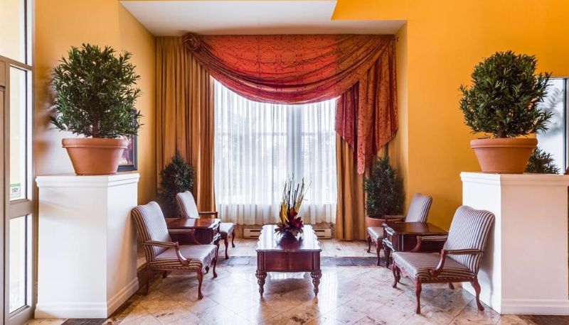 Sala - Monte Carlo Inn Downtown Markham