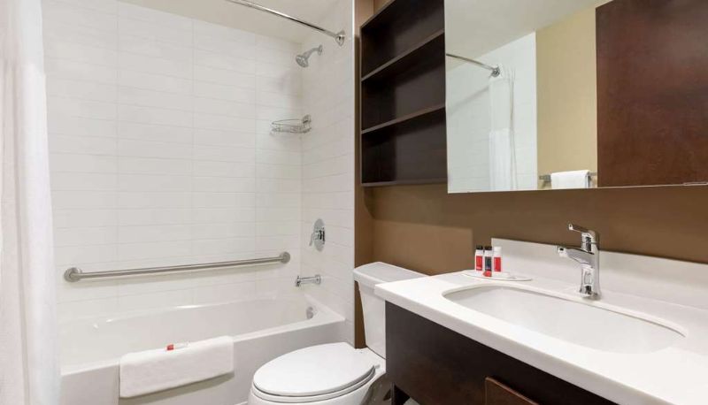 Zimmer - Microtel Inn & Suites by Wyndham Weyburn