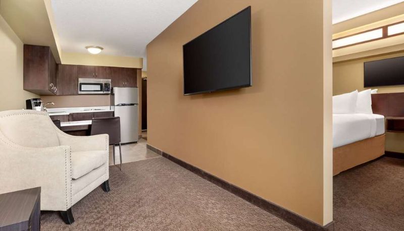 Suite - Microtel Inn & Suites by Wyndham Weyburn
