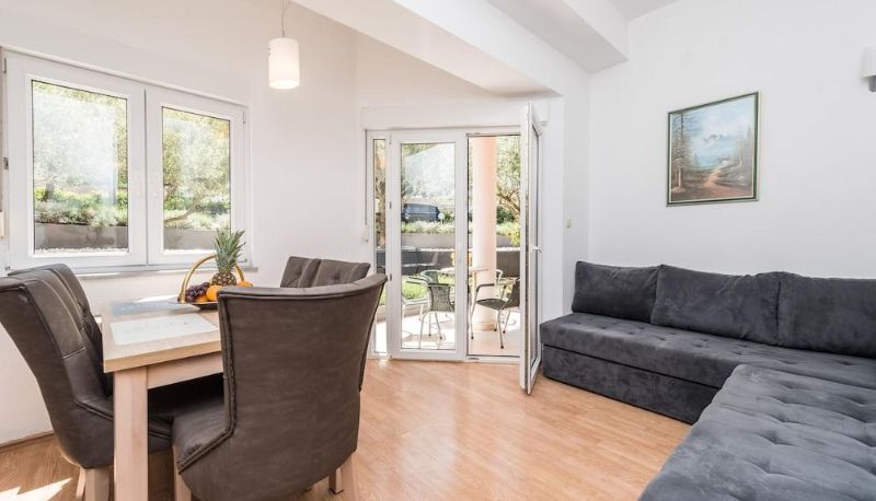 Apartment - Villa Mihaela