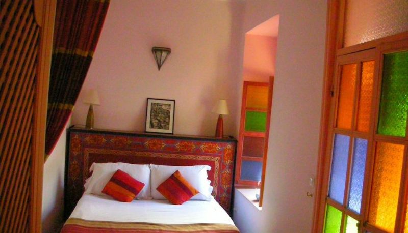 Camera standard - Riad Osefina
