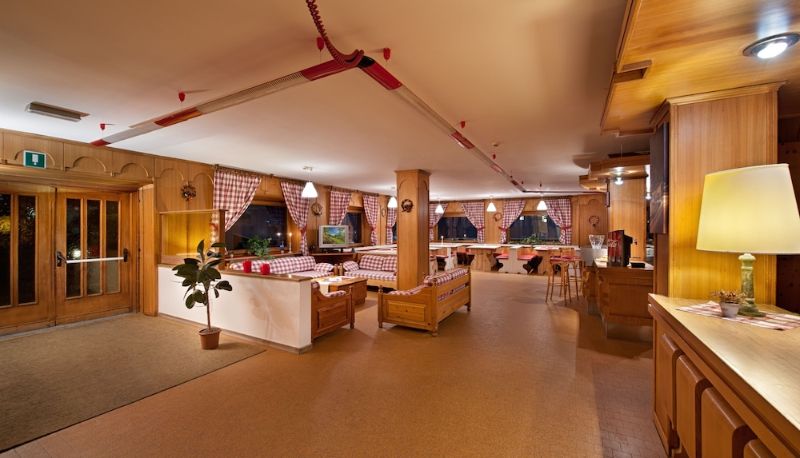 Lobby - Hotel Teola