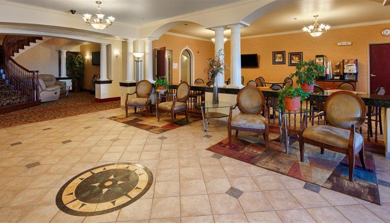 Lobby - Best Western Henrietta Inn & Suites