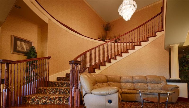 Lobby - Best Western Henrietta Inn & Suites