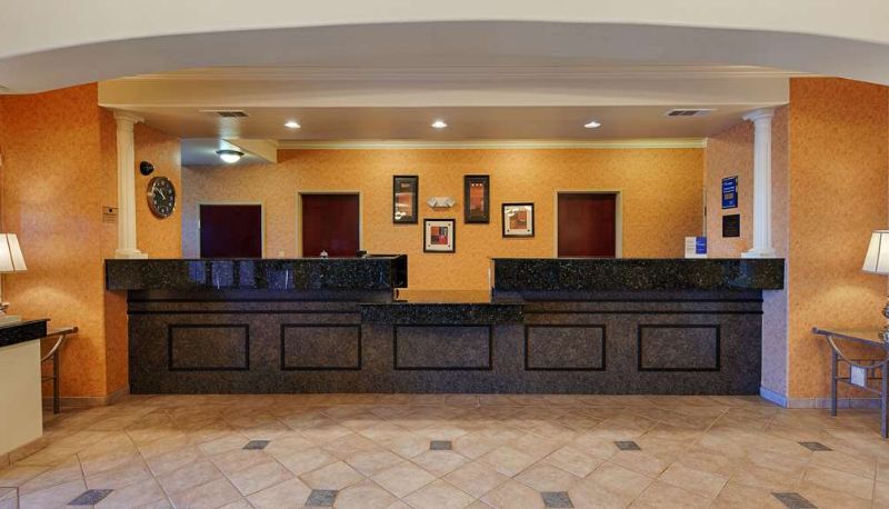 Lobby - Best Western Henrietta Inn & Suites