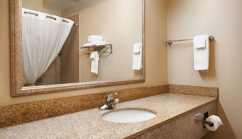 Habitación - Best Western Henrietta Inn & Suites