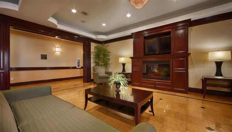 Hall - Best Western Plus Manvel Inn & Suites
