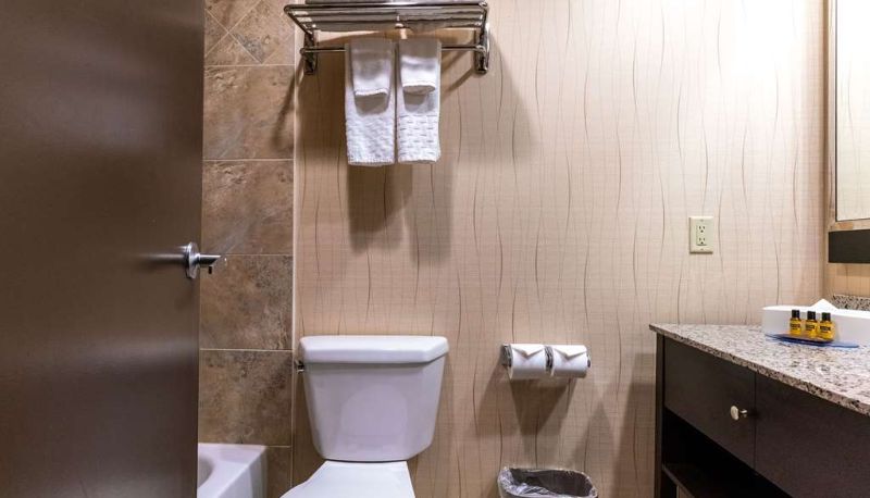 Camera - Best Western Plus South Edmonton Inn & Suites