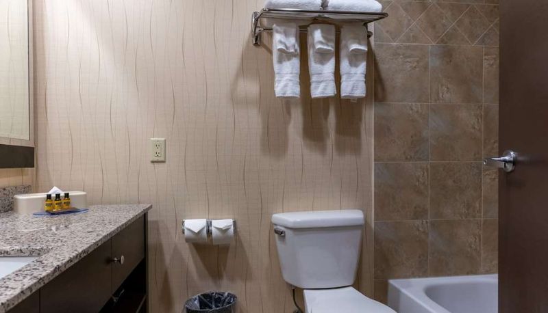 Camera - Best Western Plus South Edmonton Inn & Suites